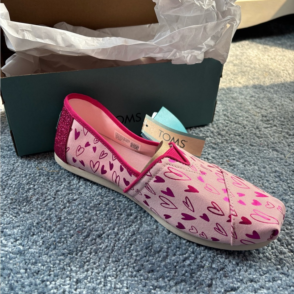 Toms hearts alpargata new in box